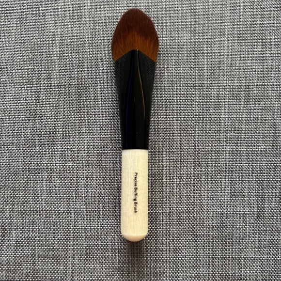 BOBBI BROWN Precise Buffing Brush
          ~NEW~ FULL SIZE - Picture 3 of 8